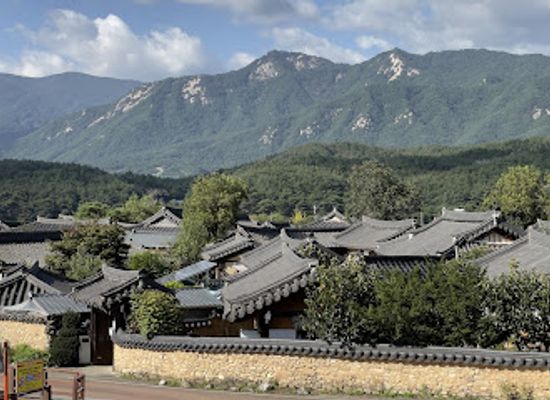 south-korea/south-gyeongsang-province/landmark/hwangsan-traditional-hanok-village