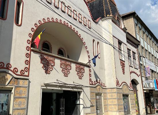 romania/deva/landmark/art-theater-deva