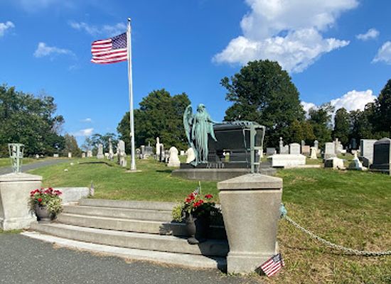 new-york/capital-district/landmark/albany-rural-cemetery
