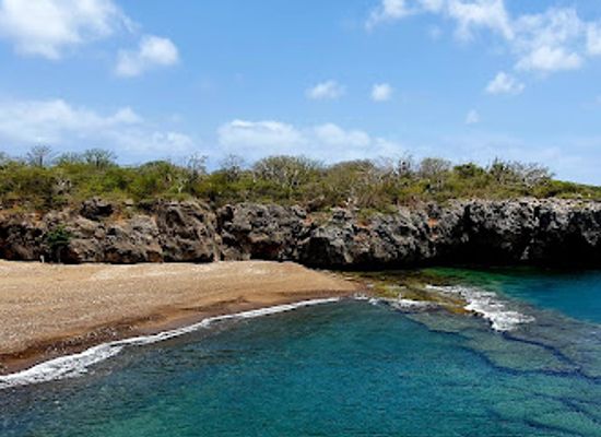 curacao/sabana-westpunt/landmark/playa-santu-pretu