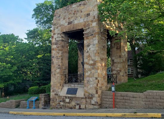 indiana/the-ohio-river-valley/landmark/constitution-elm-stump