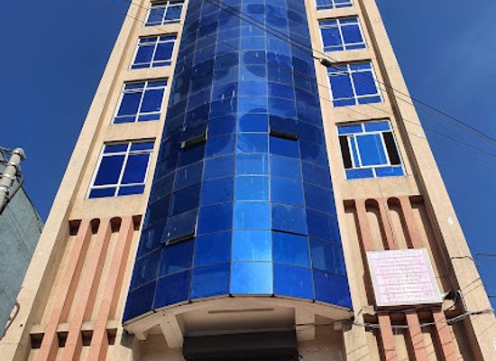 kenya/nakuru/landmark/claire-de-lune-moonlight-hotel