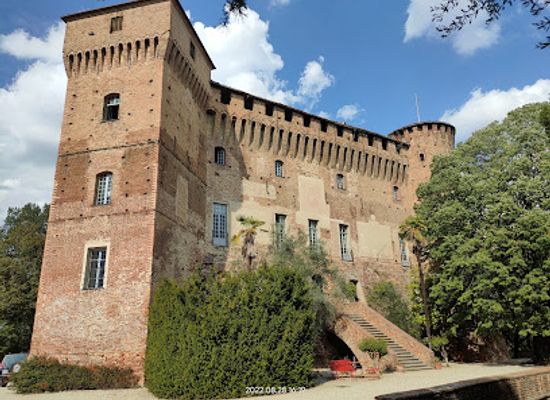italy/roero/landmark/castello-roero-monticello-d-alba
