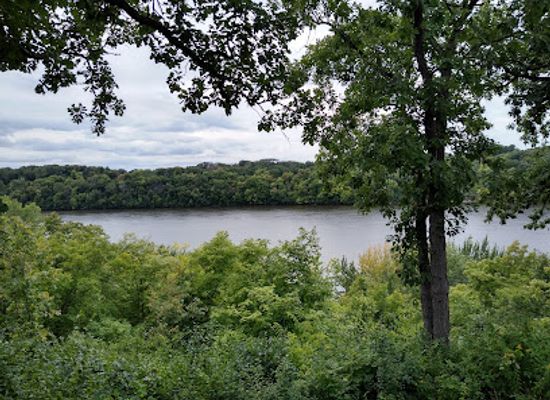 minnesota/twin-cities-metropolitan-area/landmark/hidden-falls-regional-park