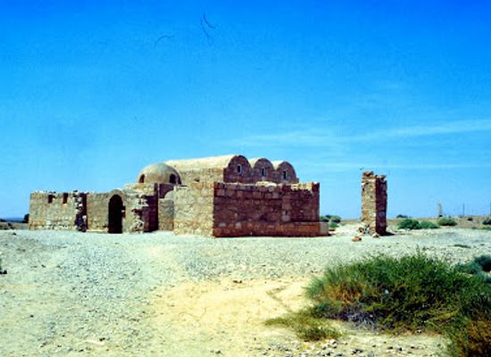 jordan/southern-jordan-valley/landmark/quseir-amra