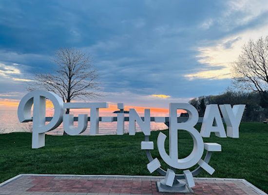 ohio/lake-erie-islands/landmark/put-in-bay-sign