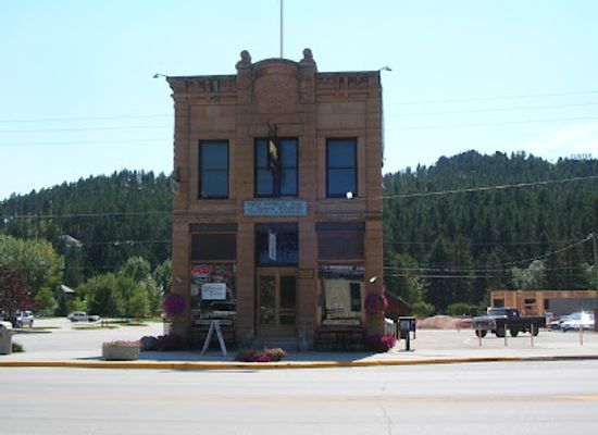 south-dakota/custer/landmark/custer-area-chamber-of-commerce-visitors-bureau
