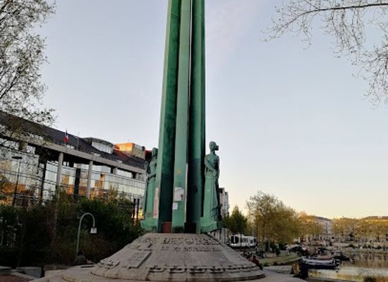 france/nantes/graslin/landmark/monument-to-the-50-hostages