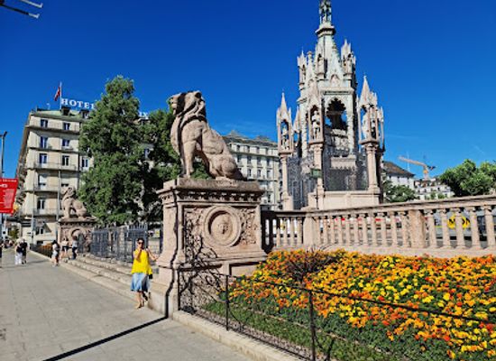 switzerland/lake-geneva-region/landmark/brunswick-monument