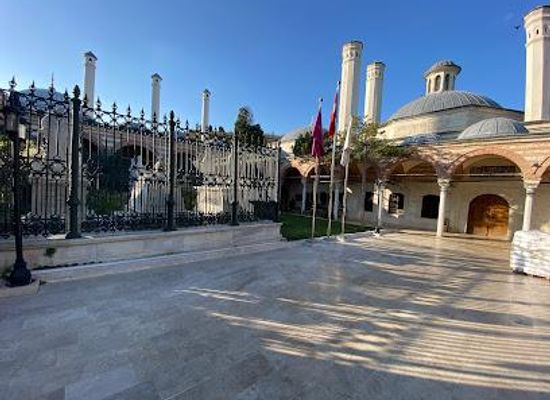 turkiye/istanbul/landmark/mihrisah-valide-sultan-imareti-haziresi