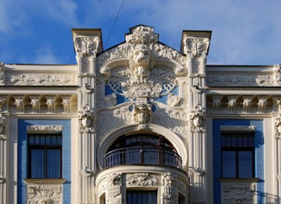 latvia/kurzeme/landmark/pole-apartments