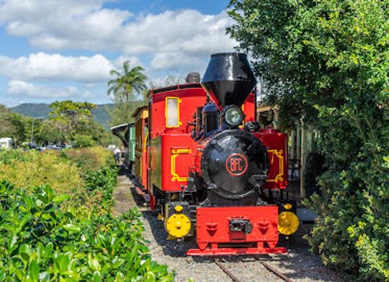 australia/port-douglas/landmark/port-douglas-marina-station