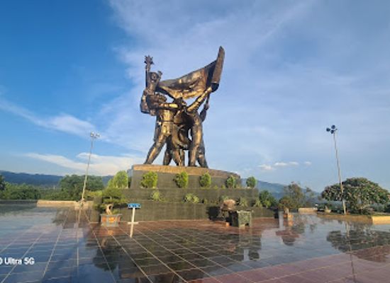 vietnam/northeast/landmark/tuong-dai-chien-thang-dien-bien-phu