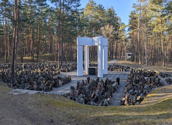 latvia/vidzeme/landmark/bikernieki-memorial