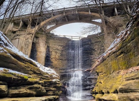 illinois/matthiessen-state-park/landmark/matthiessen-state-park-river-area