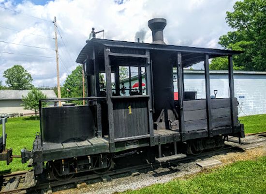west-virginia/mountaineer-country/landmark/locust-heights-western-railroad