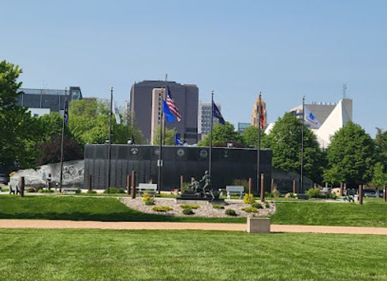 minnesota/rochester/landmark/soldiers-field-veterans-memorial