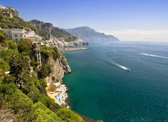 italy/campania/landmark/lubrense-boats
