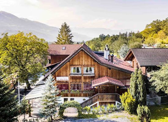 liechtenstein/triesen-region/landmark/zur-alten-eiche