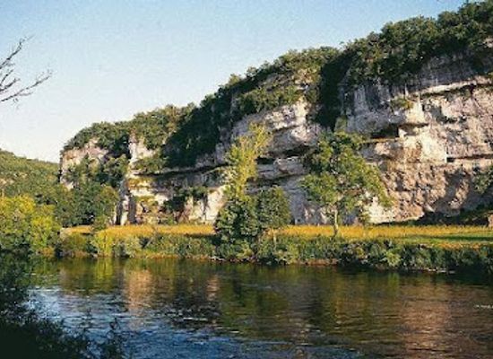 france/dordogne-valley/landmark/la-roque-st-christophe