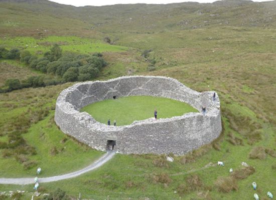 ireland/ring-of-kerry/landmark/staigue-stone-fort