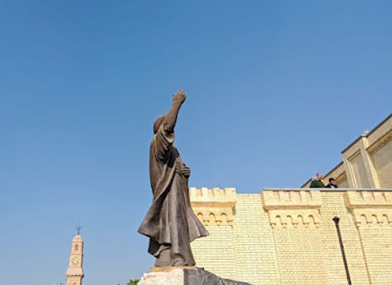 iraq/baghdad-belts/landmark/statue-of-abu-al-tayyib-al-mutanabbi