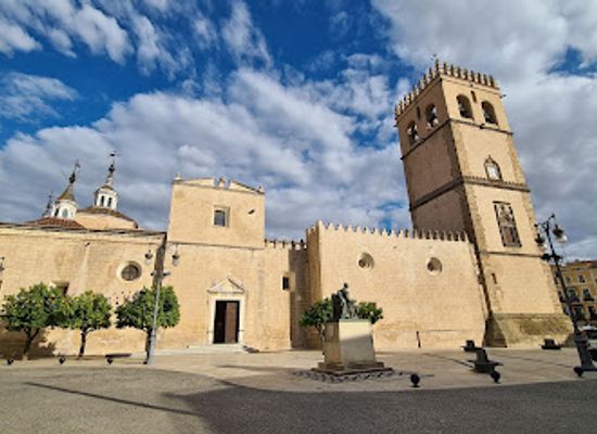 spain/badajoz/landmark/badajoz-cathedral