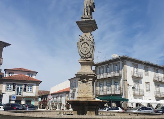 portugal/minho/landmark/castle-of-moncao