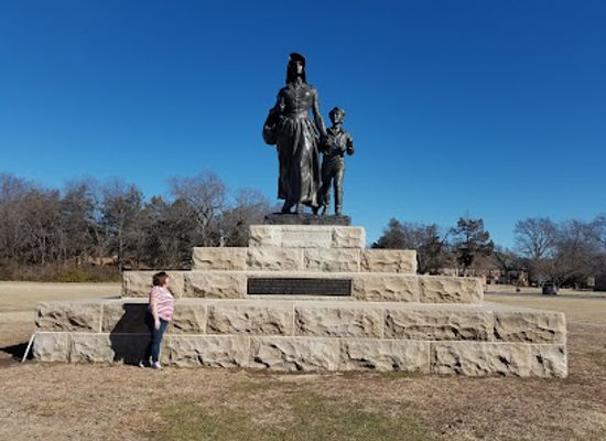 oklahoma/western-oklahoma/landmark/pioneer-woman-museum