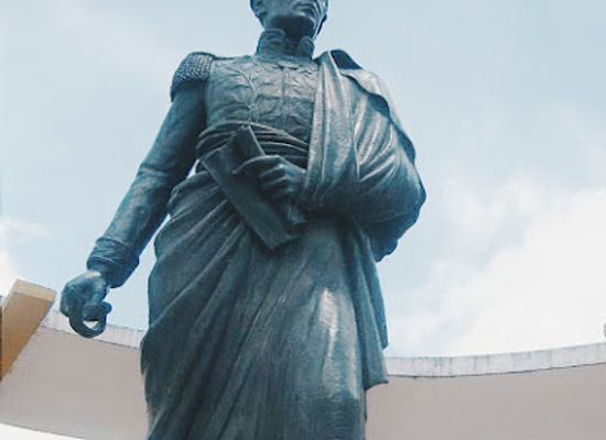guatemala/quetzaltenango-xela/landmark/monumento-a-simon-bolivar