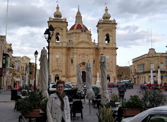 malta/marsalforn/landmark/xerri-s-grotto