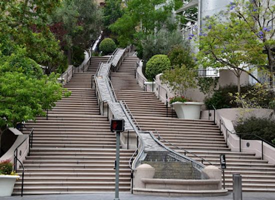 california/los-angeles/landmark/library-steps-bunker-hill-steps