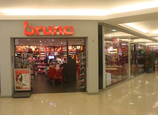 curacao/groot-kwartier/landmark/bruna-bookstore-zuikertuin-mall