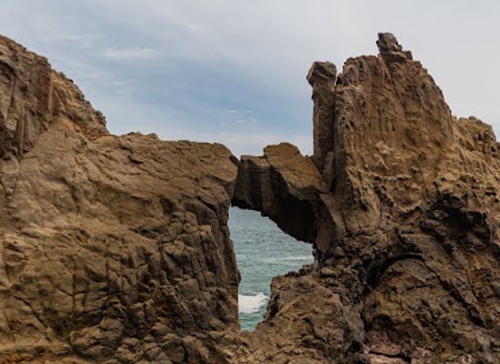 chile/arica/landmark/cuevas-de-anzota
