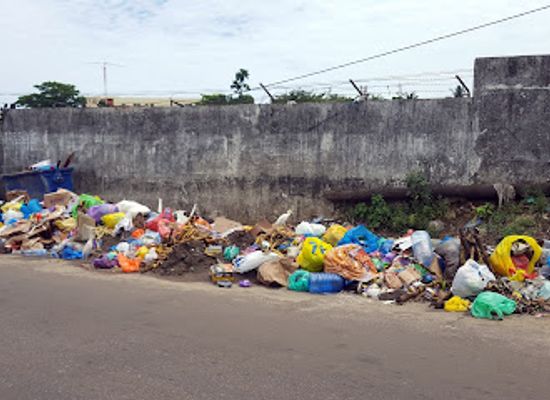 gabon/gaboon-estuary/landmark/marche-mont-bouet