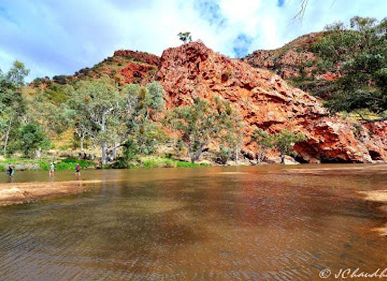 australia/macdonnell-ranges/landmark/ormiston-gorge