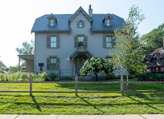 connecticut/greater-hartford/landmark/stowe-center-for-literary-activism