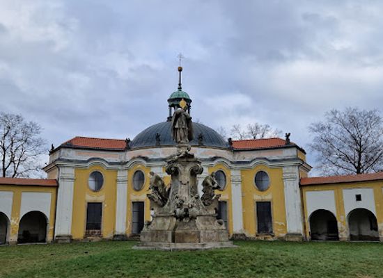 czechia/svaty-kopecek/landmark/sousosi