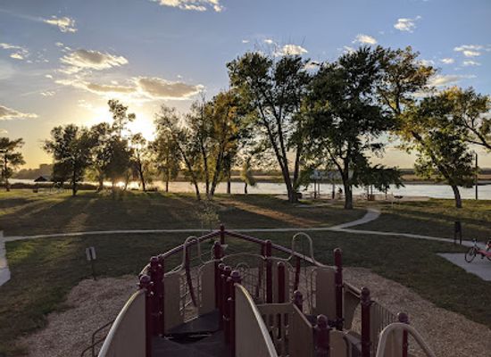 iowa/council-bluffs/landmark/narrows-river-park
