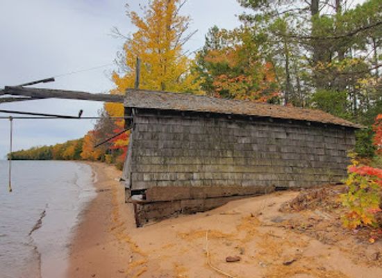 wisconsin/bayfield/landmark/frog-bay-tribal-national-park