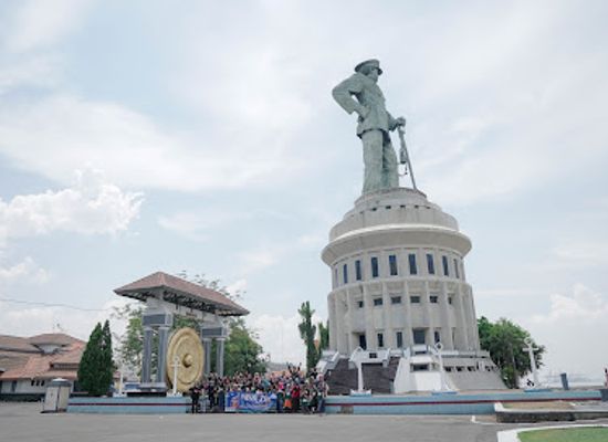 indonesia/surabaya/landmark/monumen-jalesveva-jayamahe