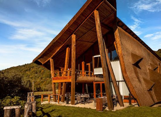 romania/rasnov-area/landmark/cuibul-de-lemn-cazare-restaurant