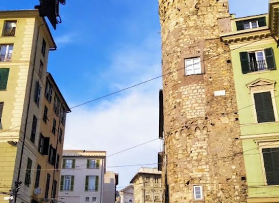 italy/genoa/pre/landmark/porta-dei-vacca