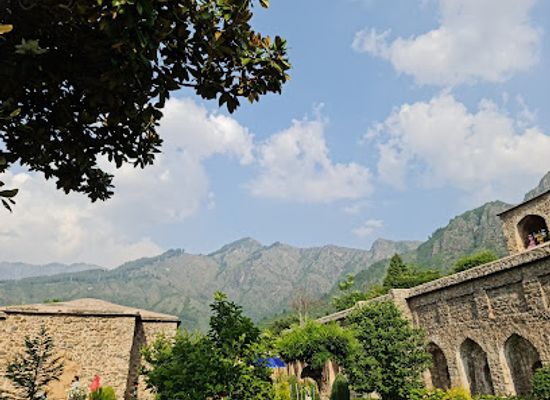 india/kashmir-valley/landmark/pari-mahal