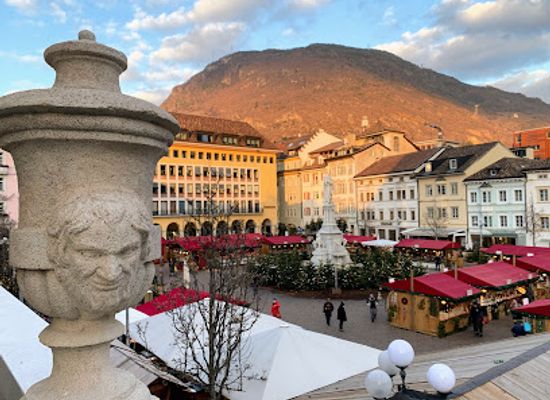 italy/south-tyrol/landmark/waltherplatz