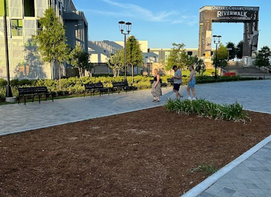 louisiana/new-orleans/french-quarter/landmark/bernardo-de-galvez-monument
