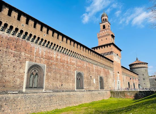 italy/milan/landmark/sforzesco-castle