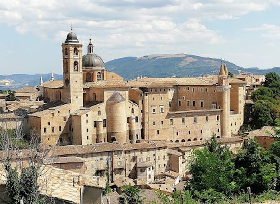 italy/urbino/landmark/parco-della-resistenza