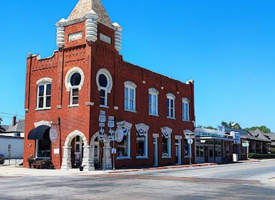 texas/east-texas/landmark/historic-granbury-square