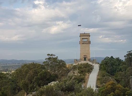 australia/goulburn-valley/landmark/rocky-hill-war-memorial-and-museum